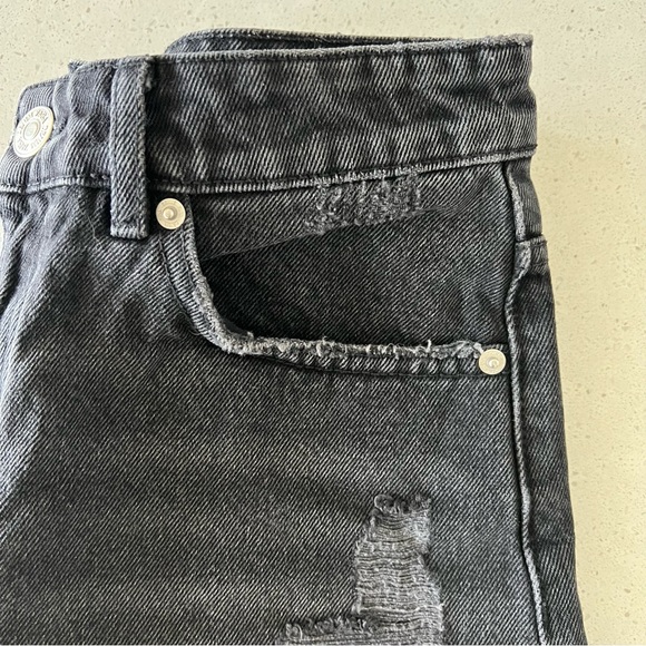 Zara Shorts - Picture 3 of 8